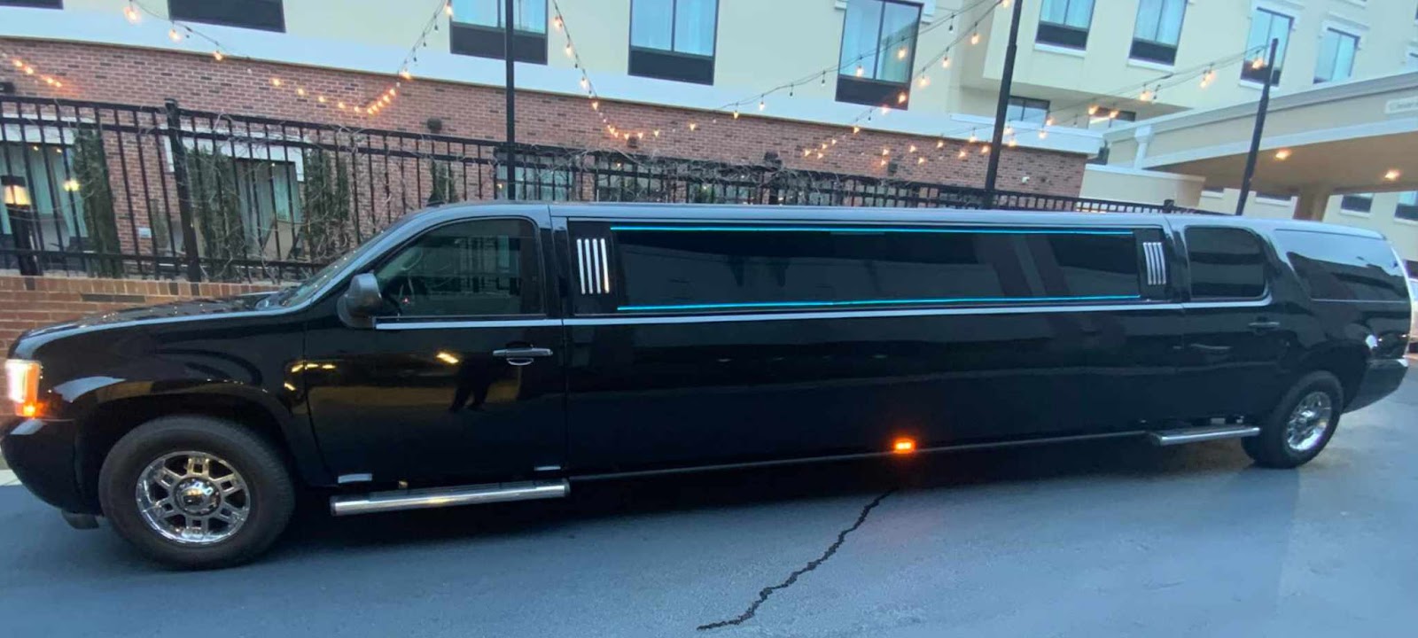 H2HUMMER2004LIMO